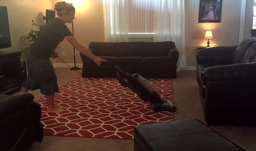 vacuum-cleaning-in-the-living-room-e5-anyclean Top-rated Clapton tenancy cleaners