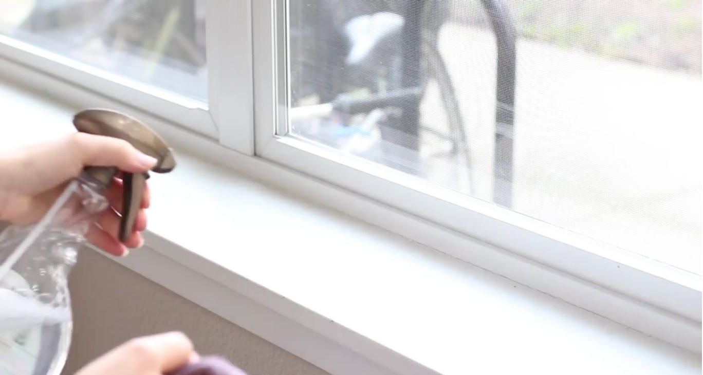 window-sills-cleaning-in-brixton-sw2 High quality after-vacancy cleaning services in Brixton by Anyclean