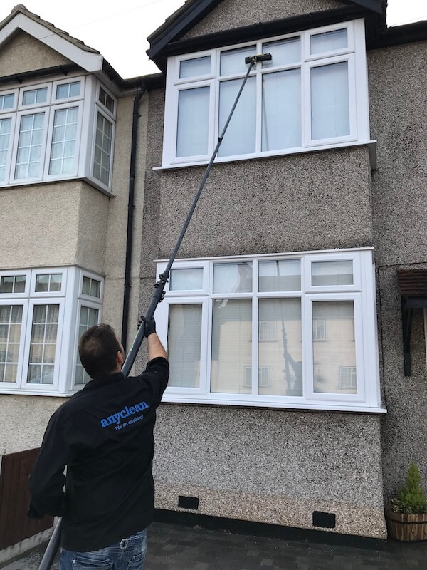 anyclean-window-cleaner-in-action-56 Anyclean Window Cleaner Uses a Reach and Wash System