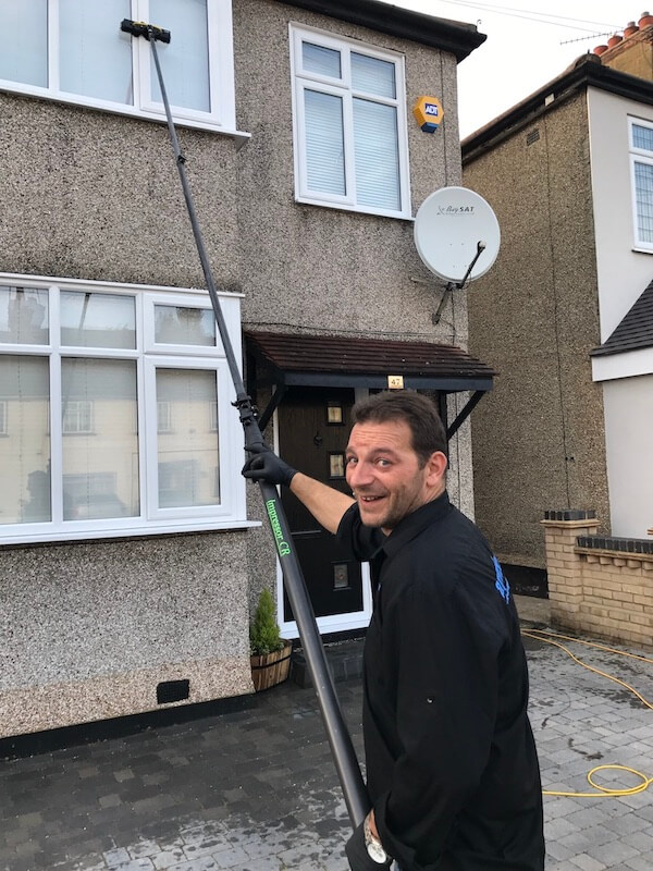 anyclean-window-cleaner-in-action-66 Anyclean Window Cleaner in Action